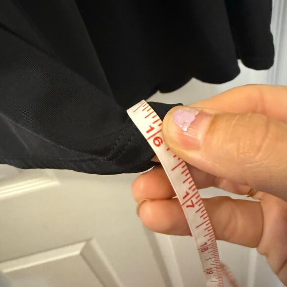 Torrid Active Swim high-rise‎ skater style black skort shorts size 0 (L) - Picture 7 of 9